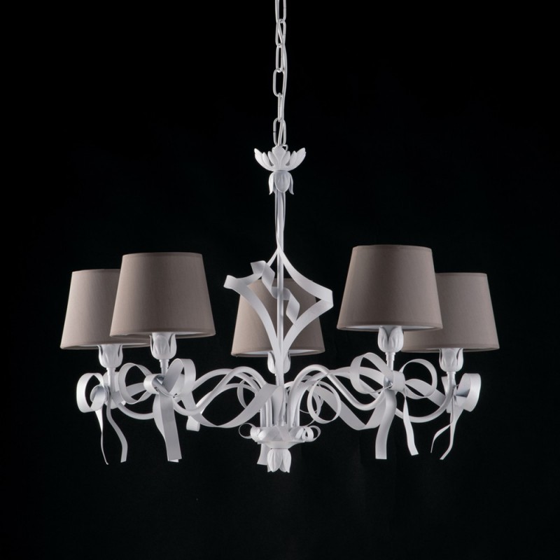 Lampadario ferro laccato bianco con decorazione shabby 5 luci